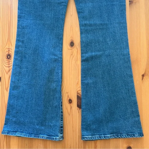 NWT Gap 70’s High Rise Women's Jeans - Picture 4 of 10